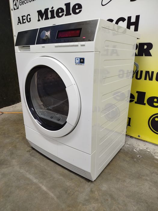 Сушка для одягу фірми AEG, модель T86580IH3