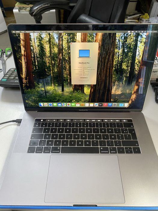 Mac Book Pro 15 a1990 2019 I7  16/256 video 4GB