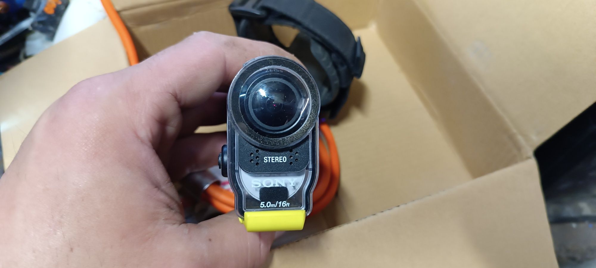 Экшн-камера sony as-100v