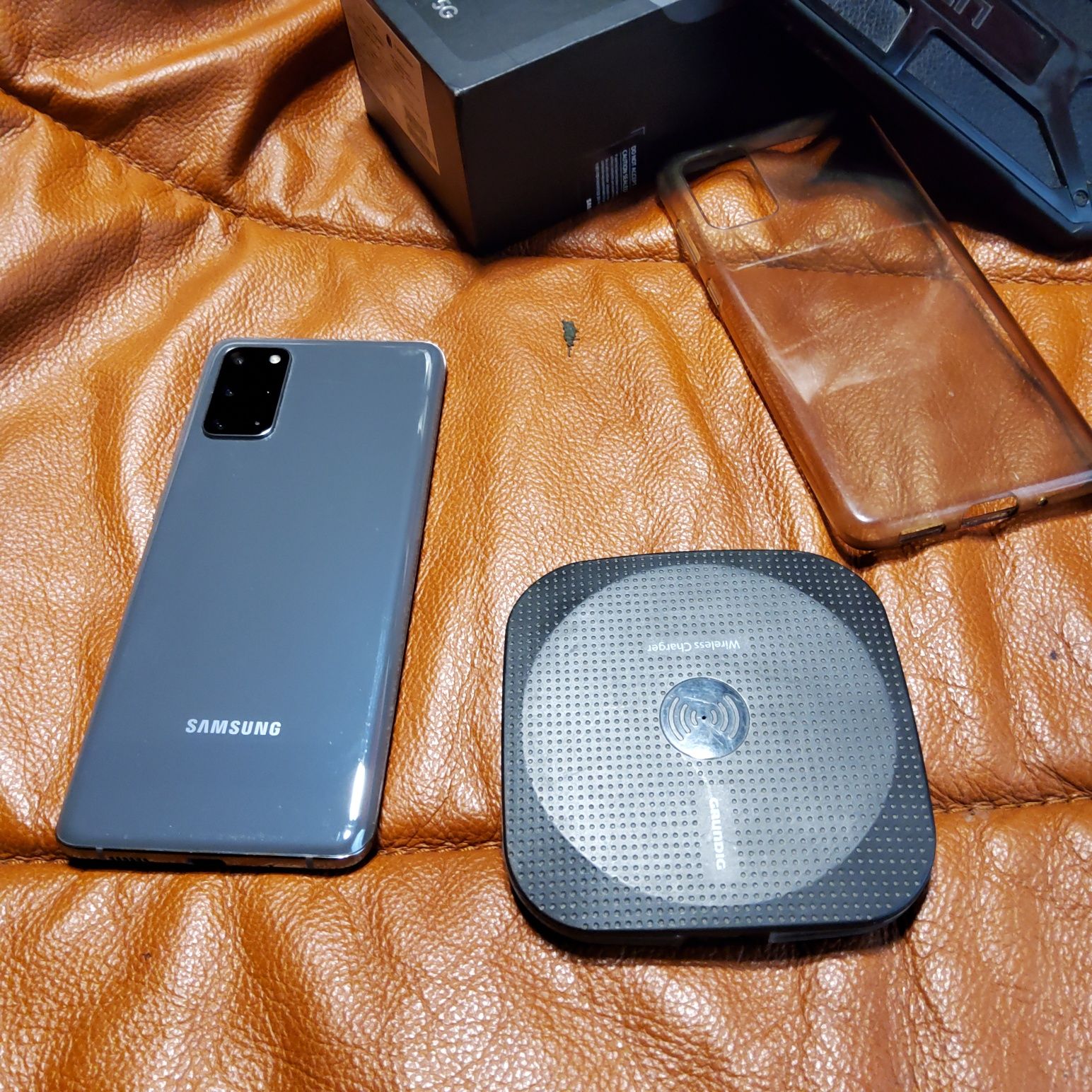Самсунг s20 plus+5G