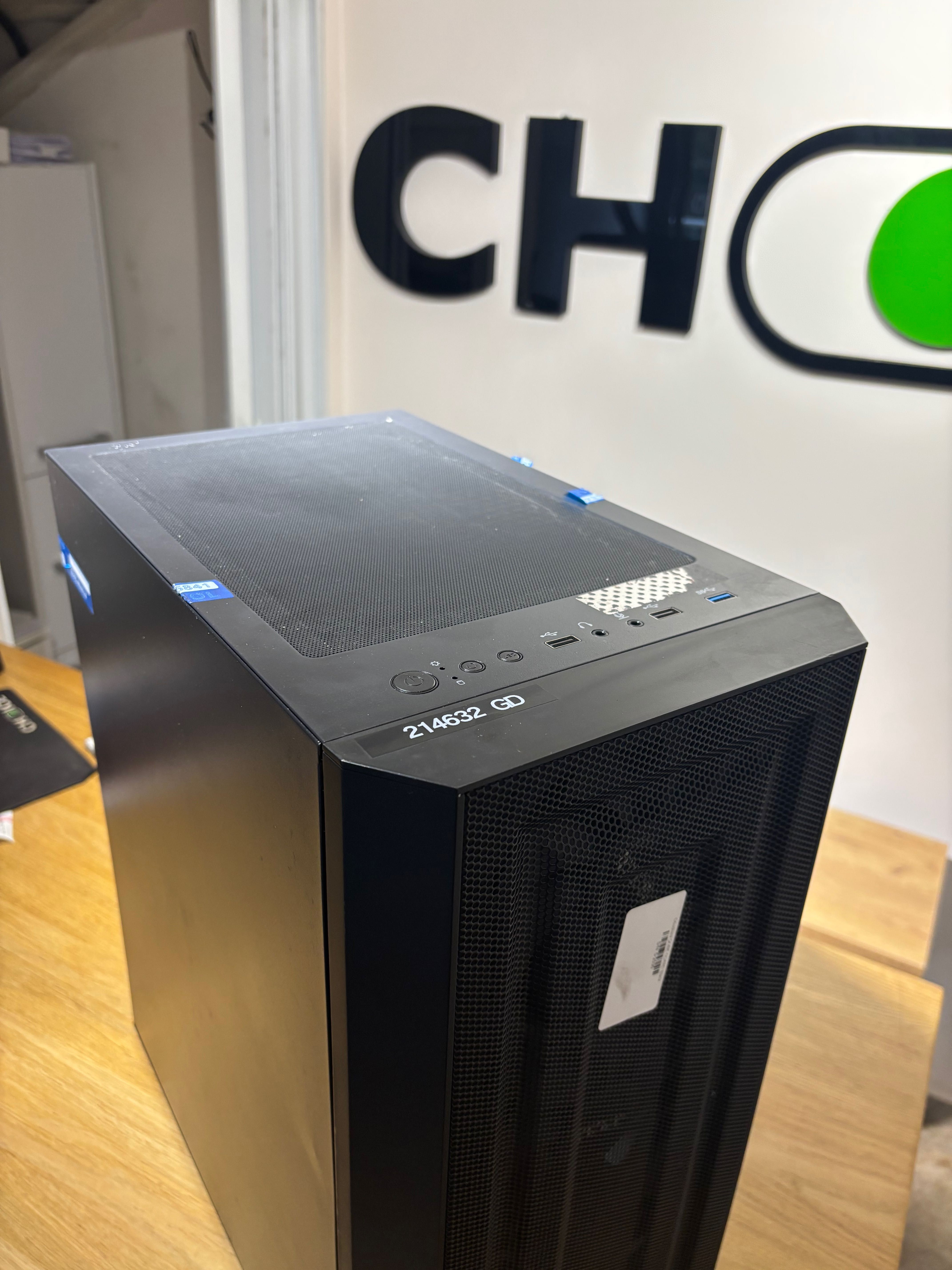 Obudowa komputerowa do PC QUBE GUARD Black stan BDB