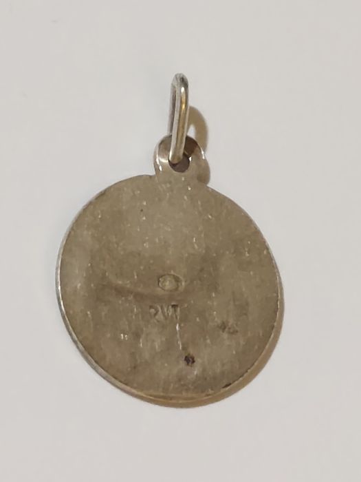 Srebrny stary wisiorek Rytosztuka znak zodiaku Koziorożec