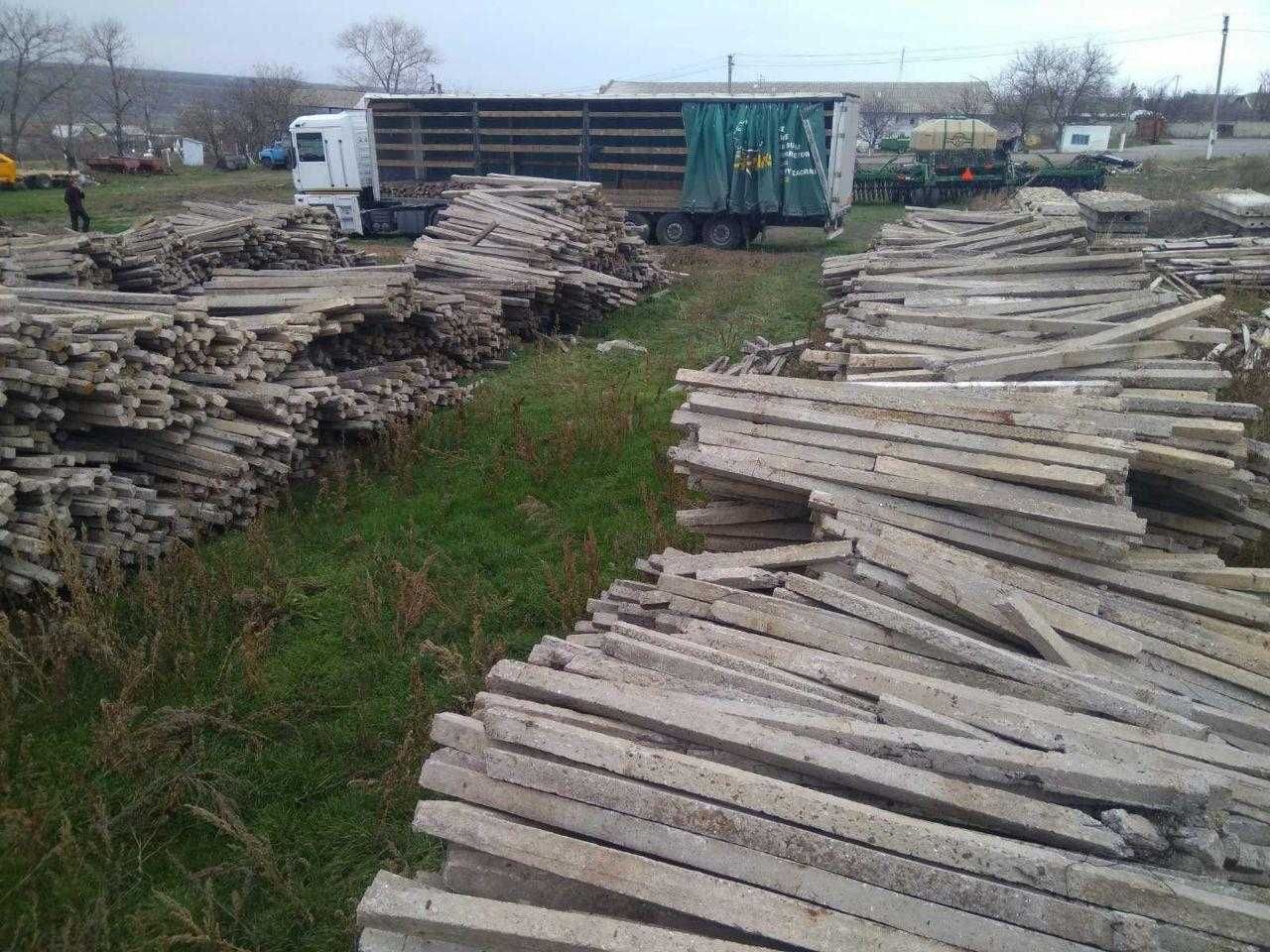 стовпчики стовпи столб на забор паркан огорожу з сітки дріт сетка