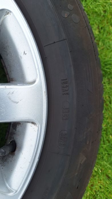 Alufelgi 15 5×112 et 37 vw passat b5 opony wielosezonowe 195/65 r15