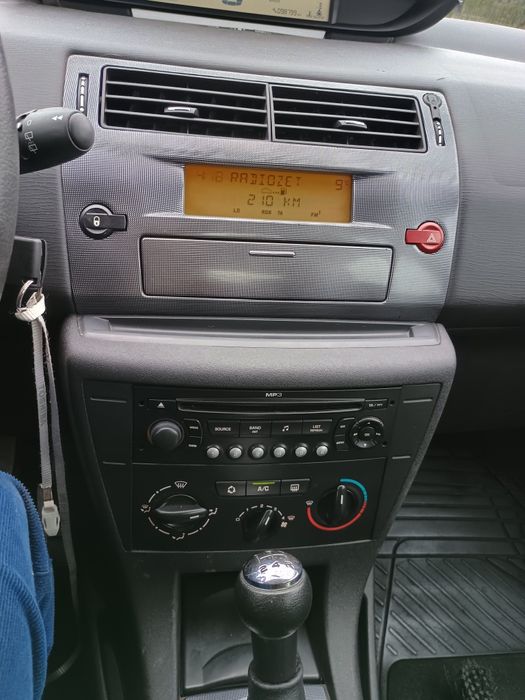 Citroen C4 1.6hdi 2009r bardzo mały przebieg