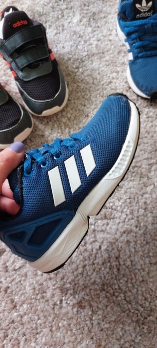 Кроссовки adidas 27 ,16,5 по стельке