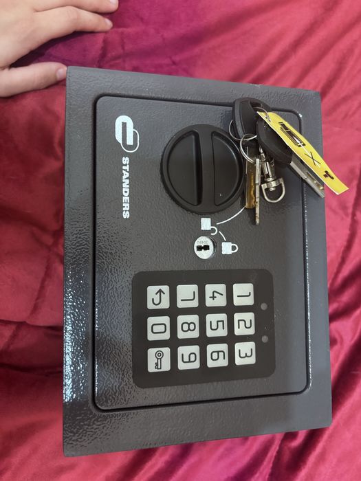 Cofre standers como novo