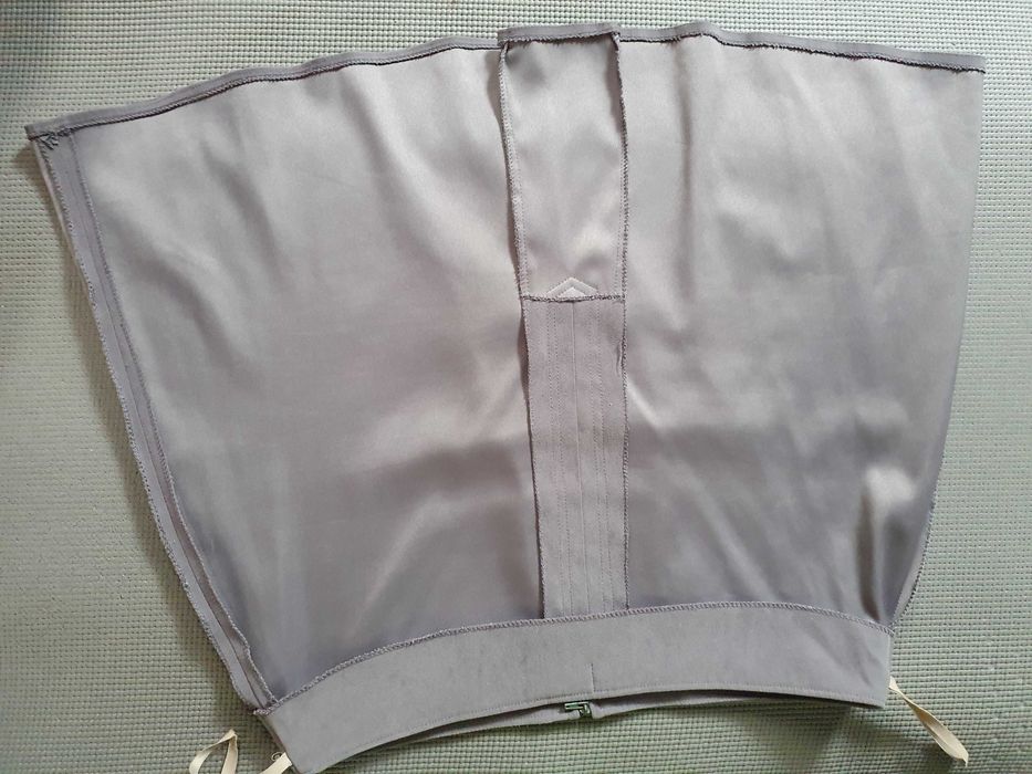 Szara mini spódniczka