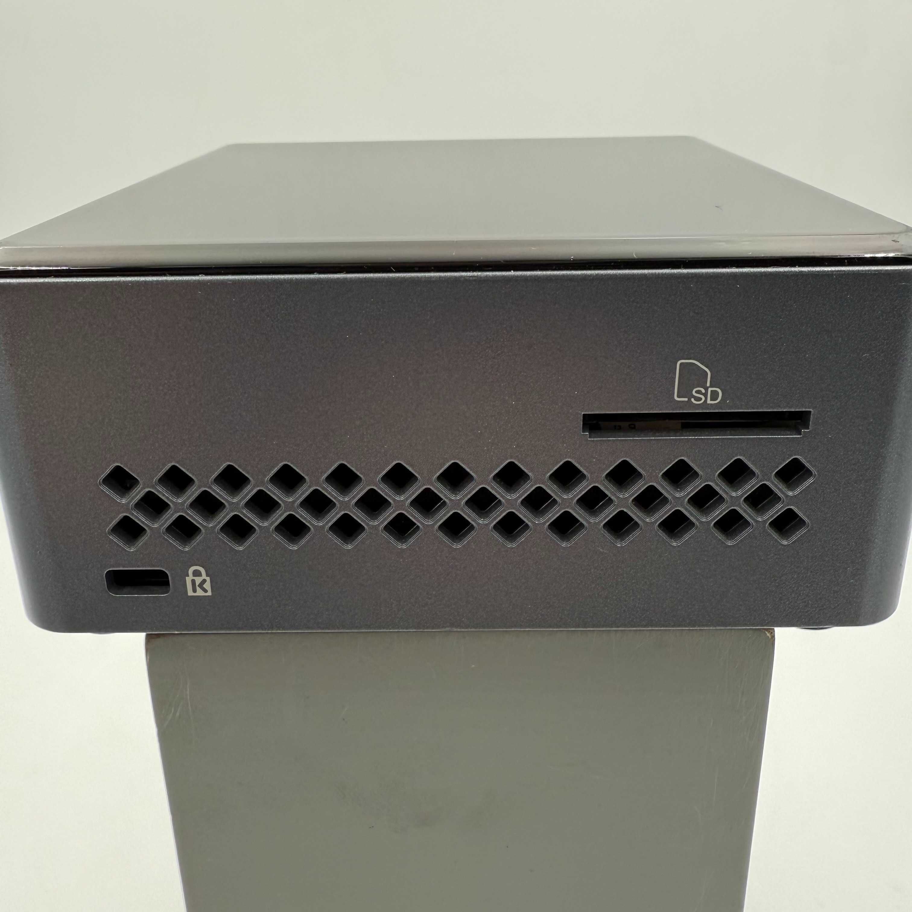 Mini komputer INTEL NUC - Windows 10 Pro Celeron 4/128GB SSD +zasilacz