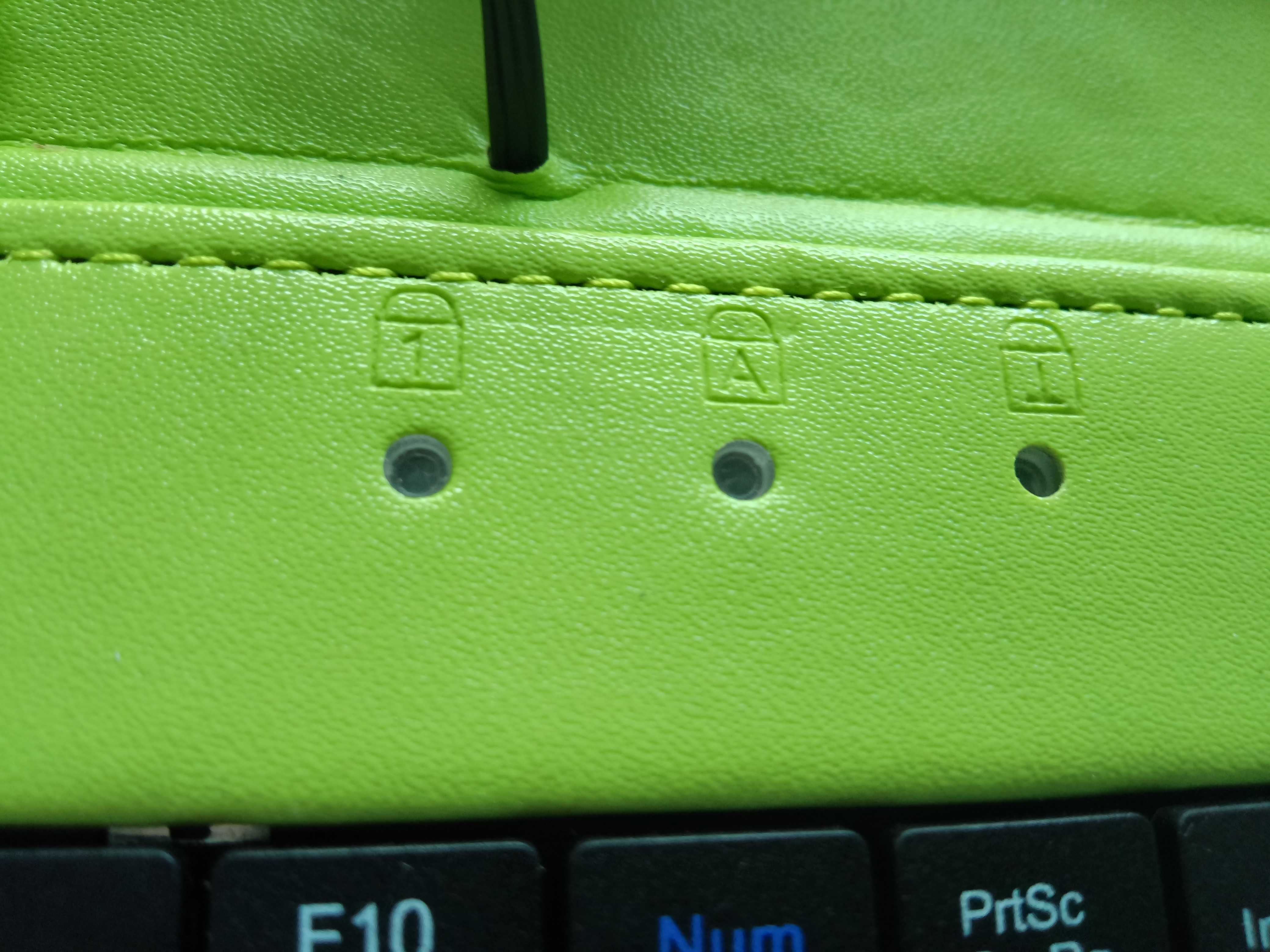 Nowe etui do tabletu 7'' z klawiaturą Omega Indiana kolor zielony