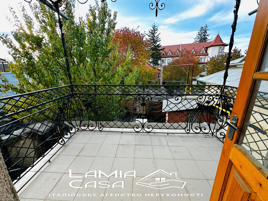 Продаж двох будинків в Годилові. 5 хв від Героів Майдану