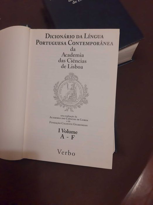 Dicionário da Língua Portuguesa Contemporânea