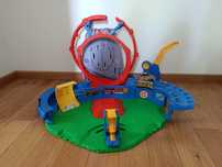 Hot wheels arena wulkan dinozaur