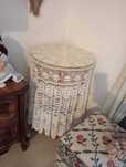 mesa Camilha com vidro e toalha incuida