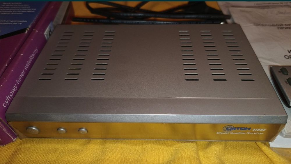 Приемник спутниковый цифровой Orton 4100c. Тюнер ресивер с автопоиском
