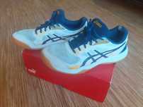 Buty sportowe Asics rozmiar 42 Długość wkładki 26.5 cm halówki na halę