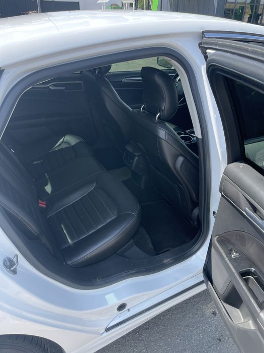 Форд фюжен.