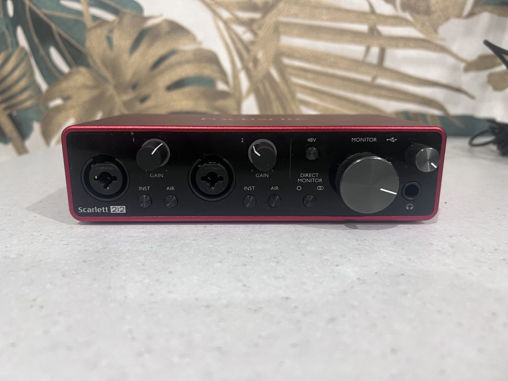 Звукова карта Focusrite Scarlett 2i2 3rd Generation