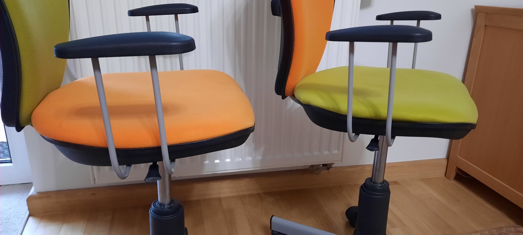 Krzesła obrotowe Nowy Styl