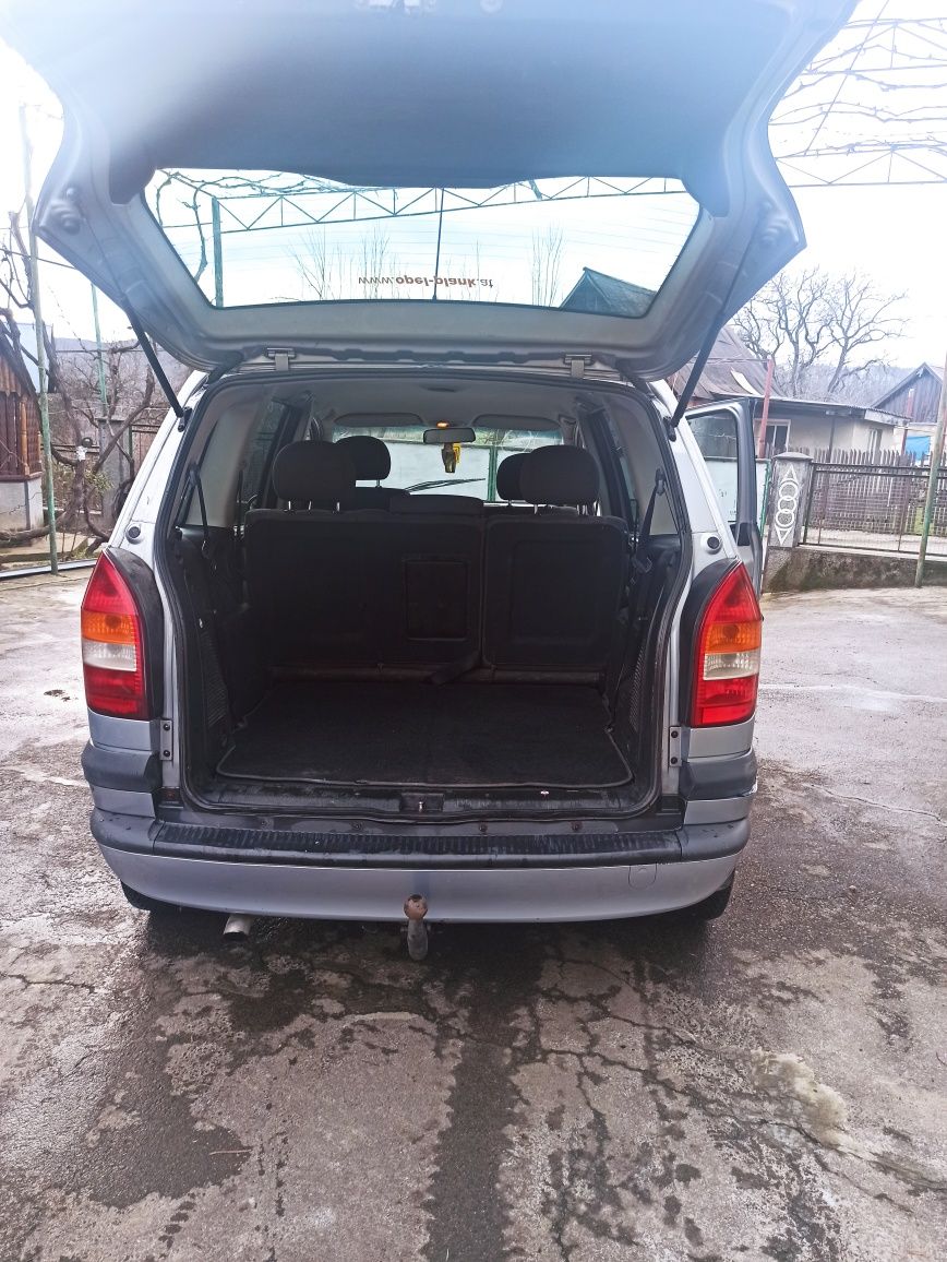 Продам автомобіль Opel Zafira 2002