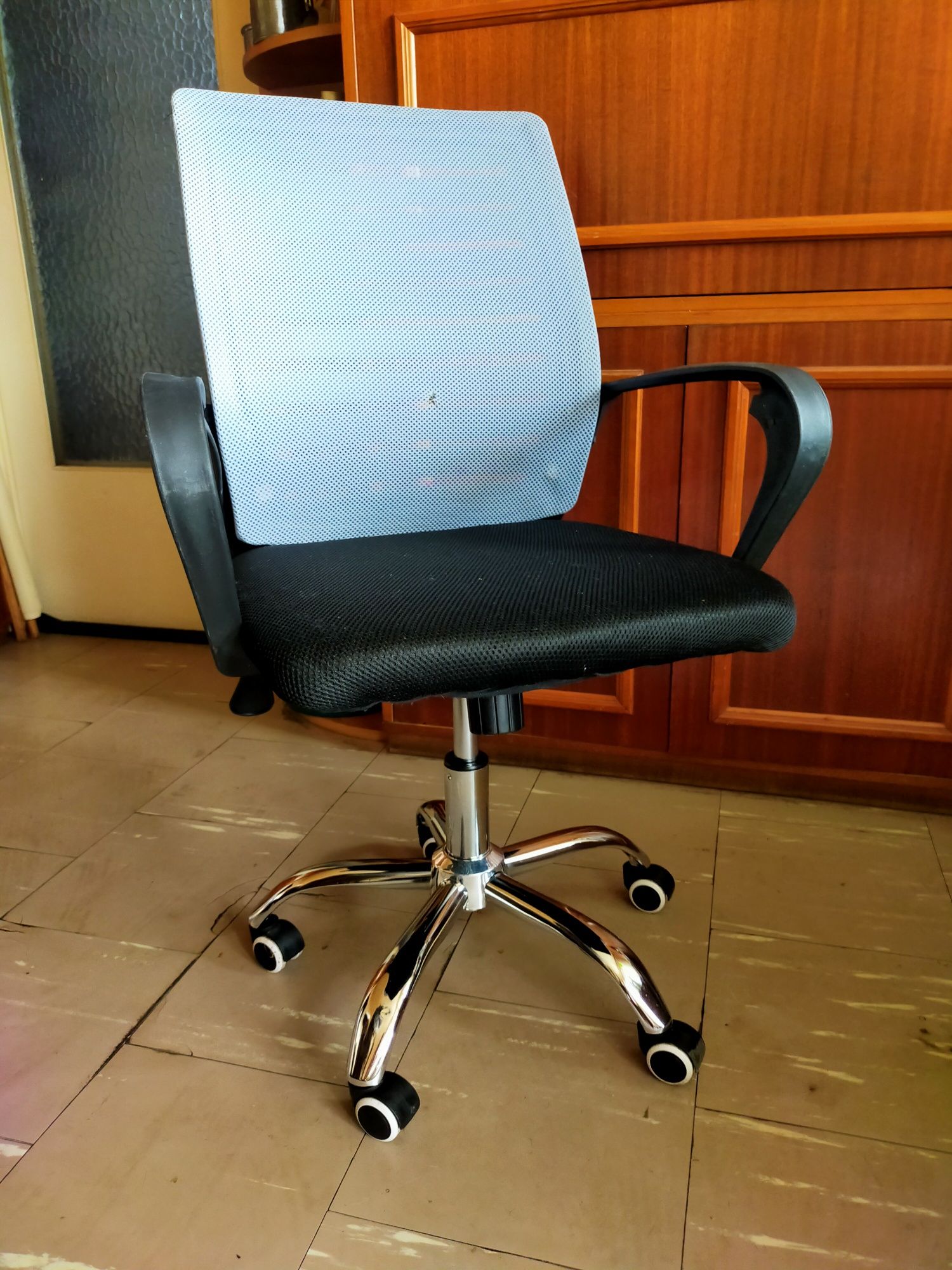 Fotel obrotowy Arno Grey regulowana wysokość