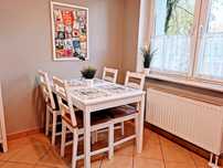 Stol drewnoany z 4 krzeslami Bytom