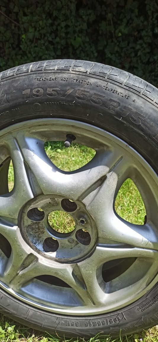 AluFelgi 15 z oponami letnimi