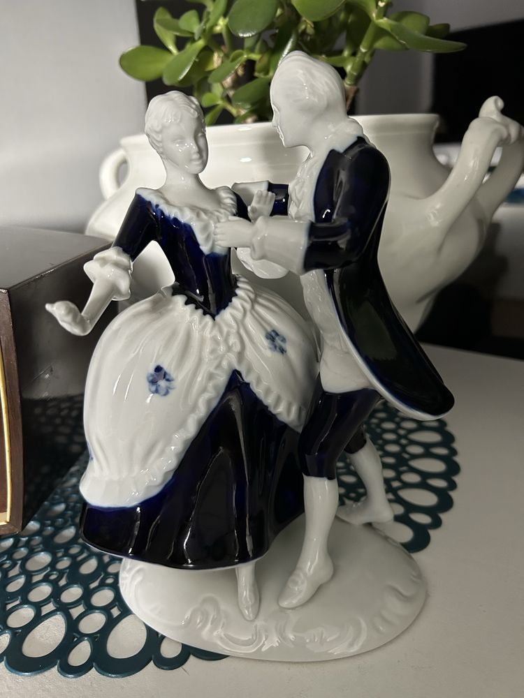 Royal Dux figurka porcelanowa figurka