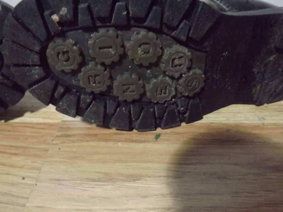 Glany Grinders London England roz 8