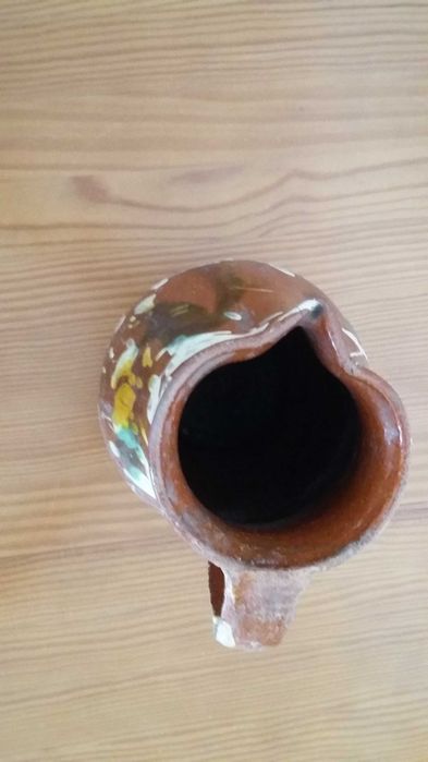 Jarro antigo  de barro pintado artesanal