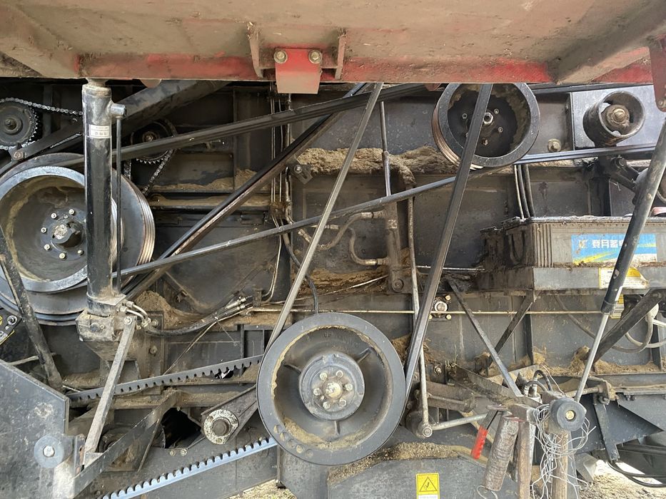 Комбайн YTO 4LZ-9