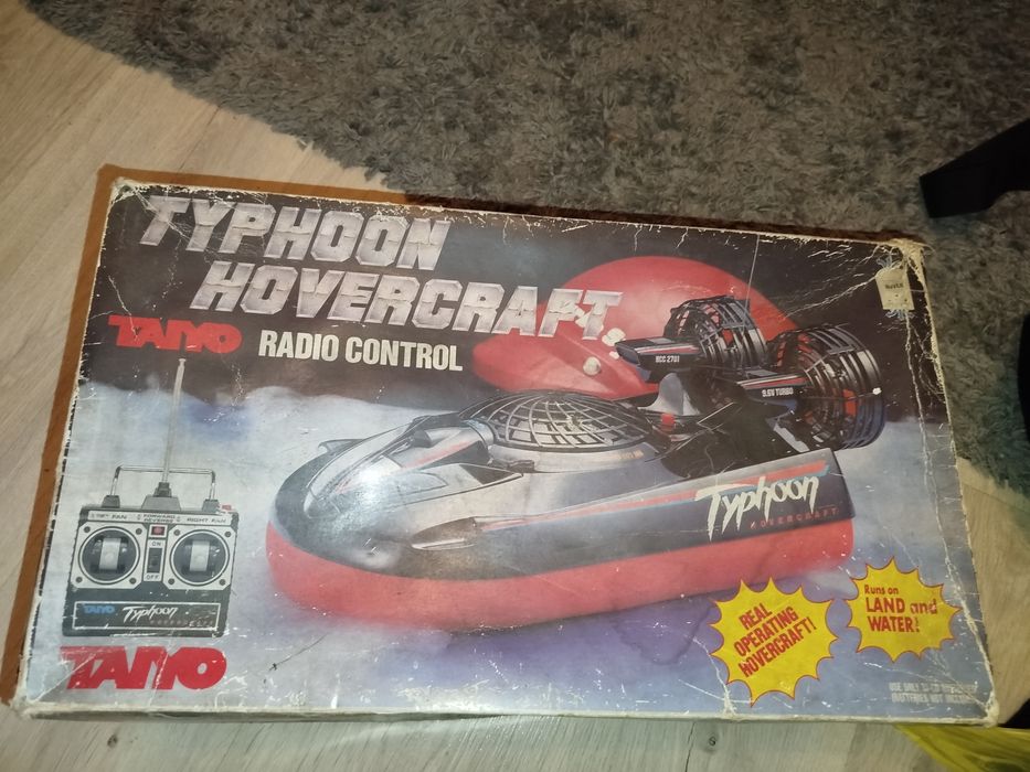 Stara zabawka Poduszkowiec  Typhoon Hovercraft.