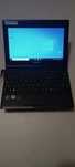 Mały netbook Toshiba