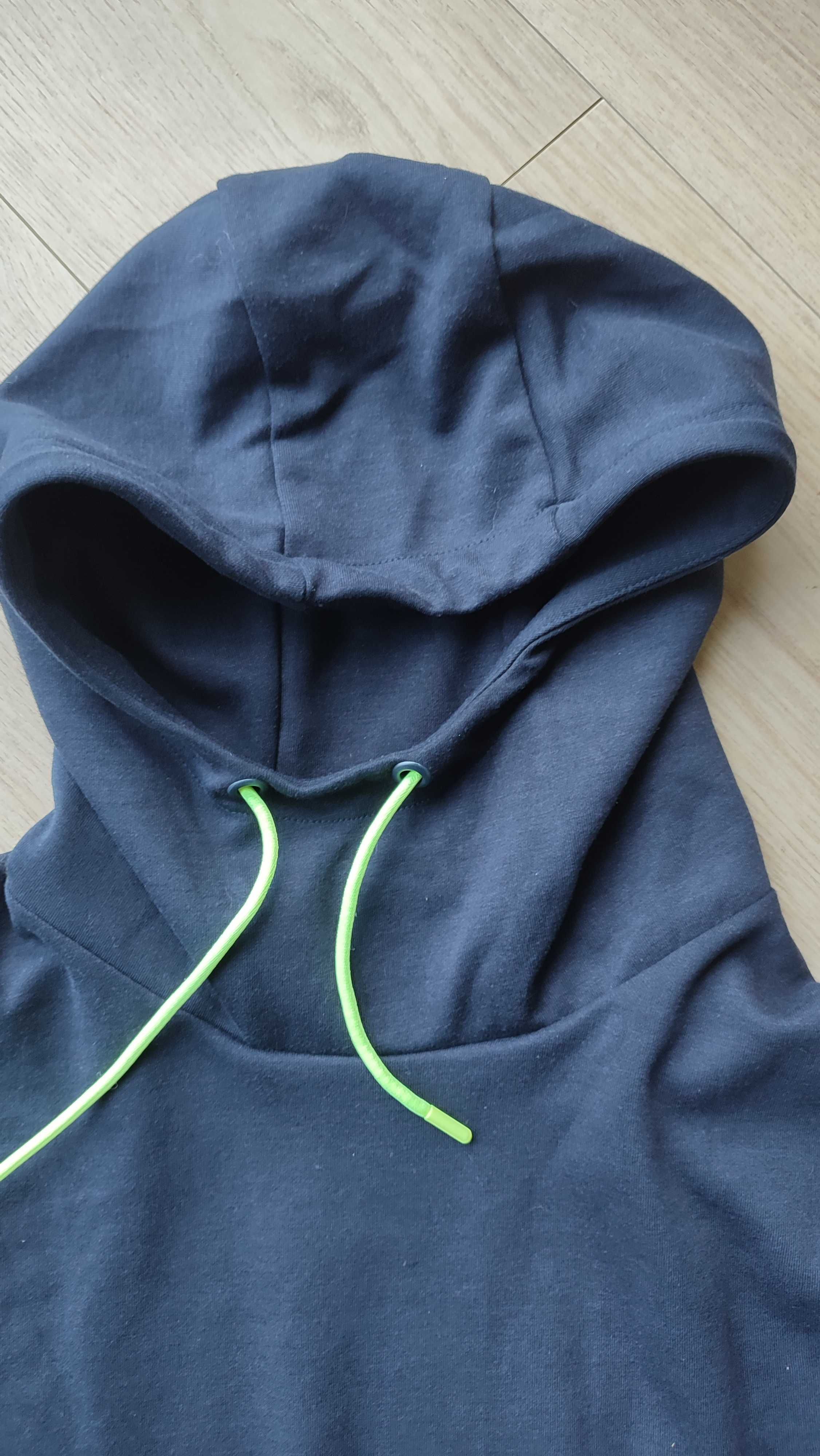 Bluza 4F z kapturem jak nówka