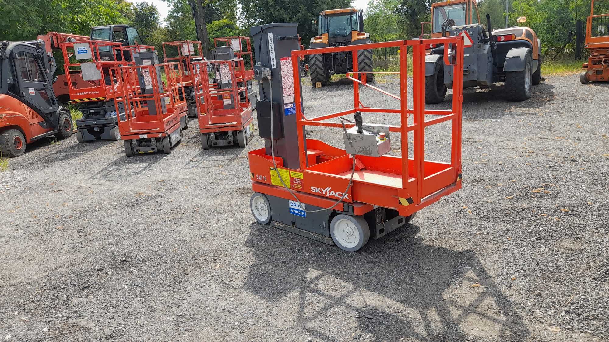 Podnośnik masztowy Skyjack SJ 16