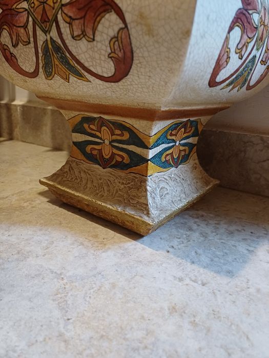 Jarrão / Floreira em porcelana