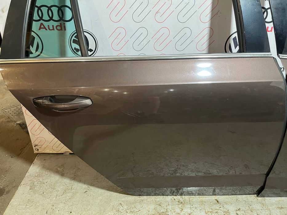 Двері праві Шкода Октаія а7 дверь правая  двери  Octavia A7 LF8Z 4L4L