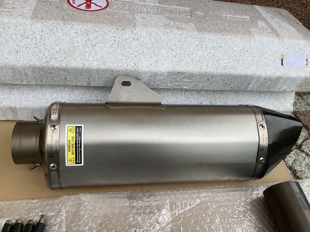 BMW G310 GS R full Akrapovic Racing line tlumik wydech