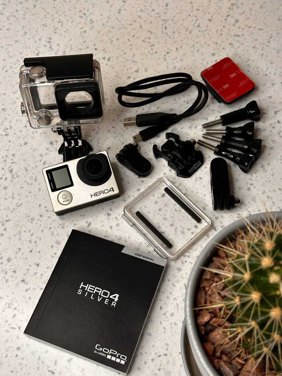 GoPro 4 Silver в дуже гарному стані. Комплектний