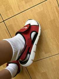 Спортивні сандалі Nike