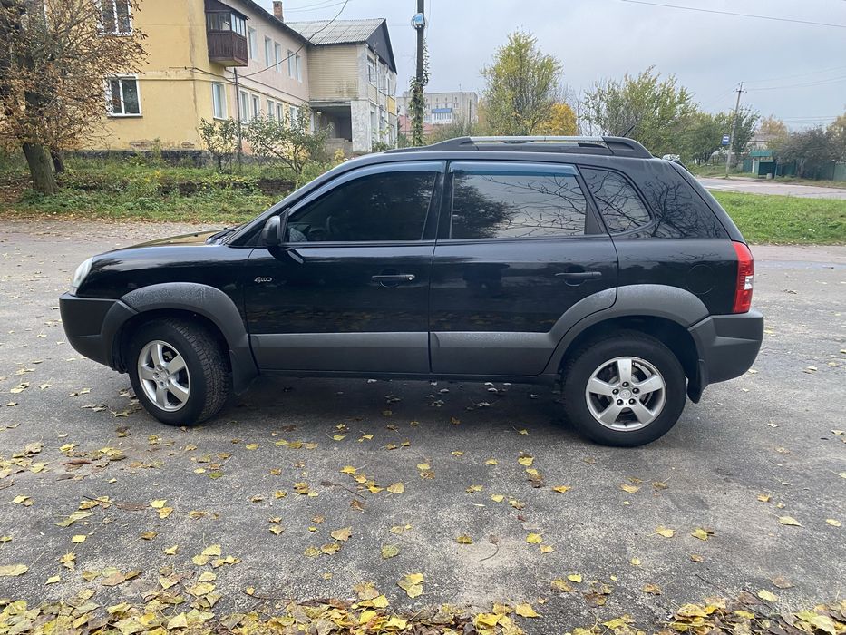 Продам  свій туксон