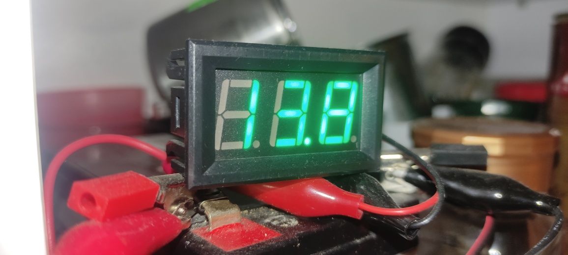 Цифровий вольтметр 5В-120В