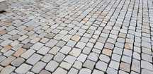 Starobruk granitowy 8cm cięty płomieniowany kamień polny