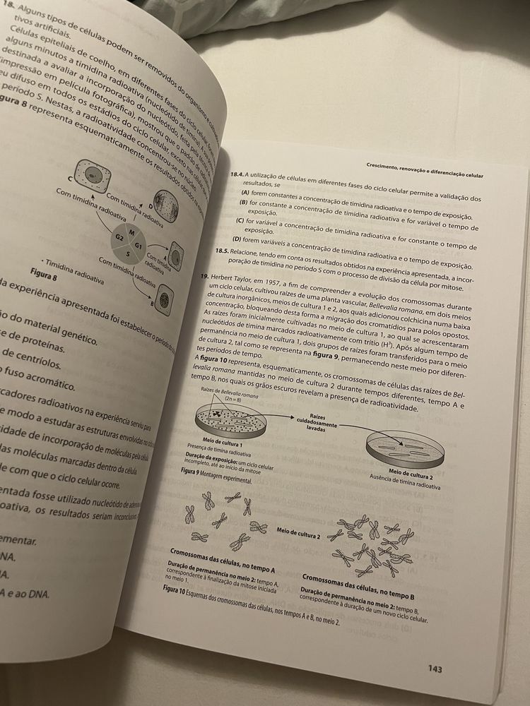 Livro de Questões de Exame Resolvidas de Biologia e Geologia 11° ano