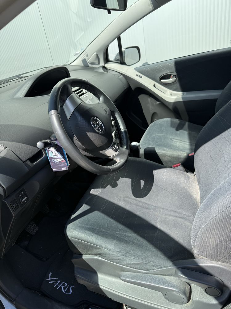 Vende se Toyota yaris