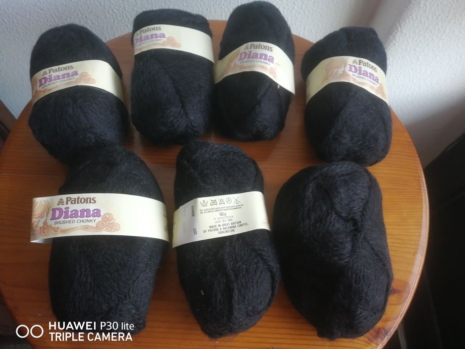 7 novelos de lã novos