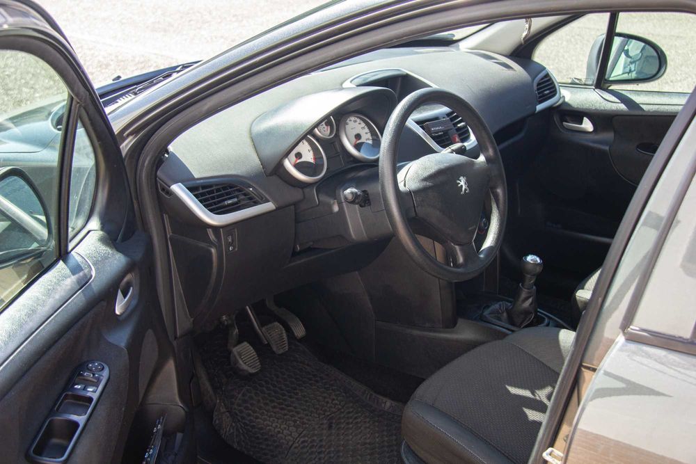 Peugeot 207 SW 1.4 VTI