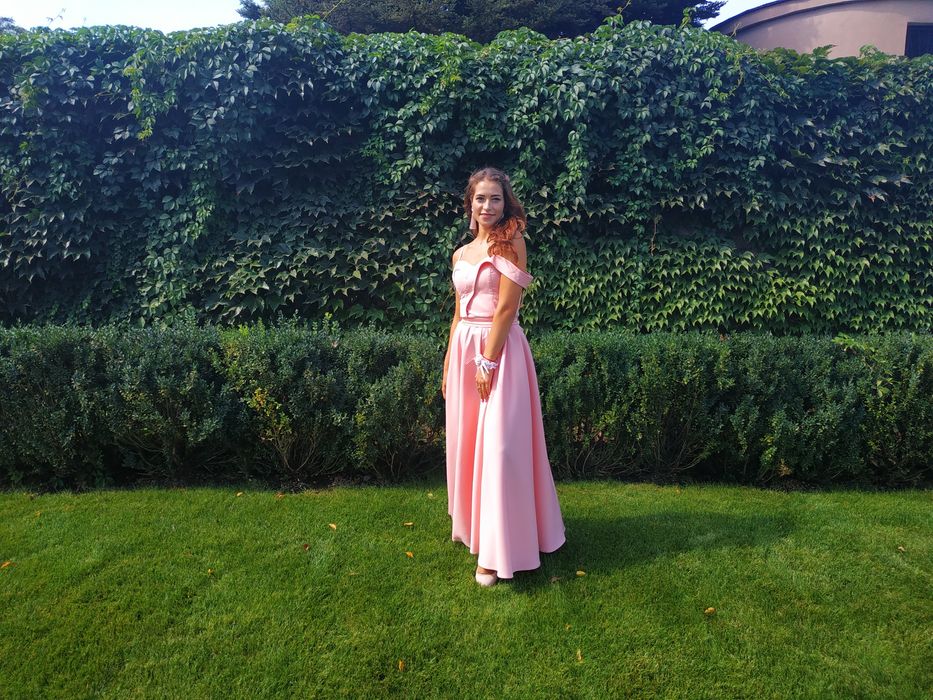 Нарядное, нежное  платье