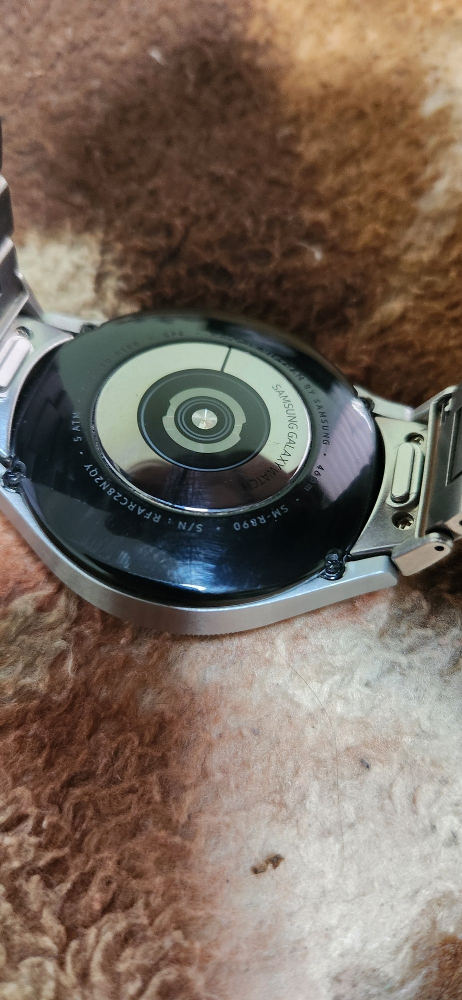 Samsung Galaxy Watch 4 mm Classic  46 mm.