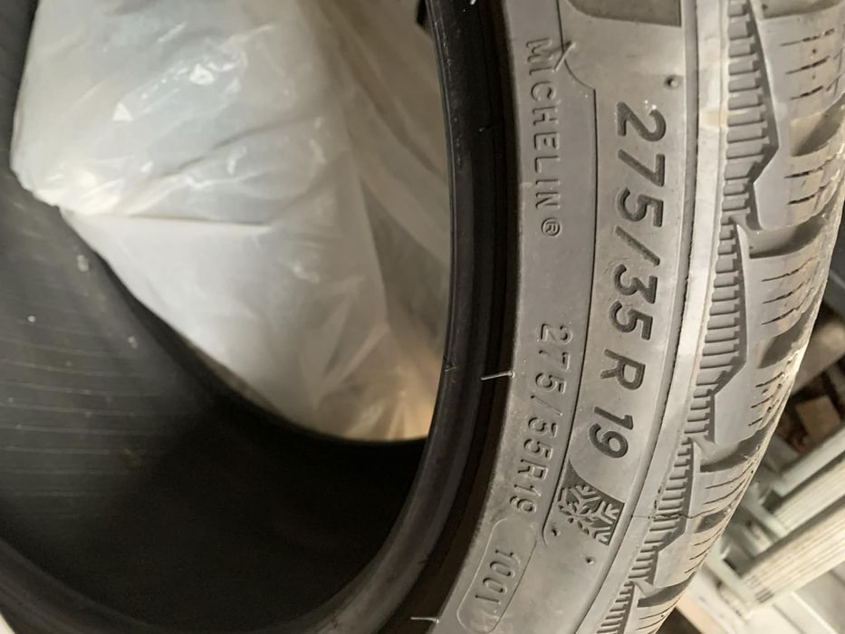 Opony zimowe 2 sztuki - 275/35 R19 Michelin Pilot Alpin 5